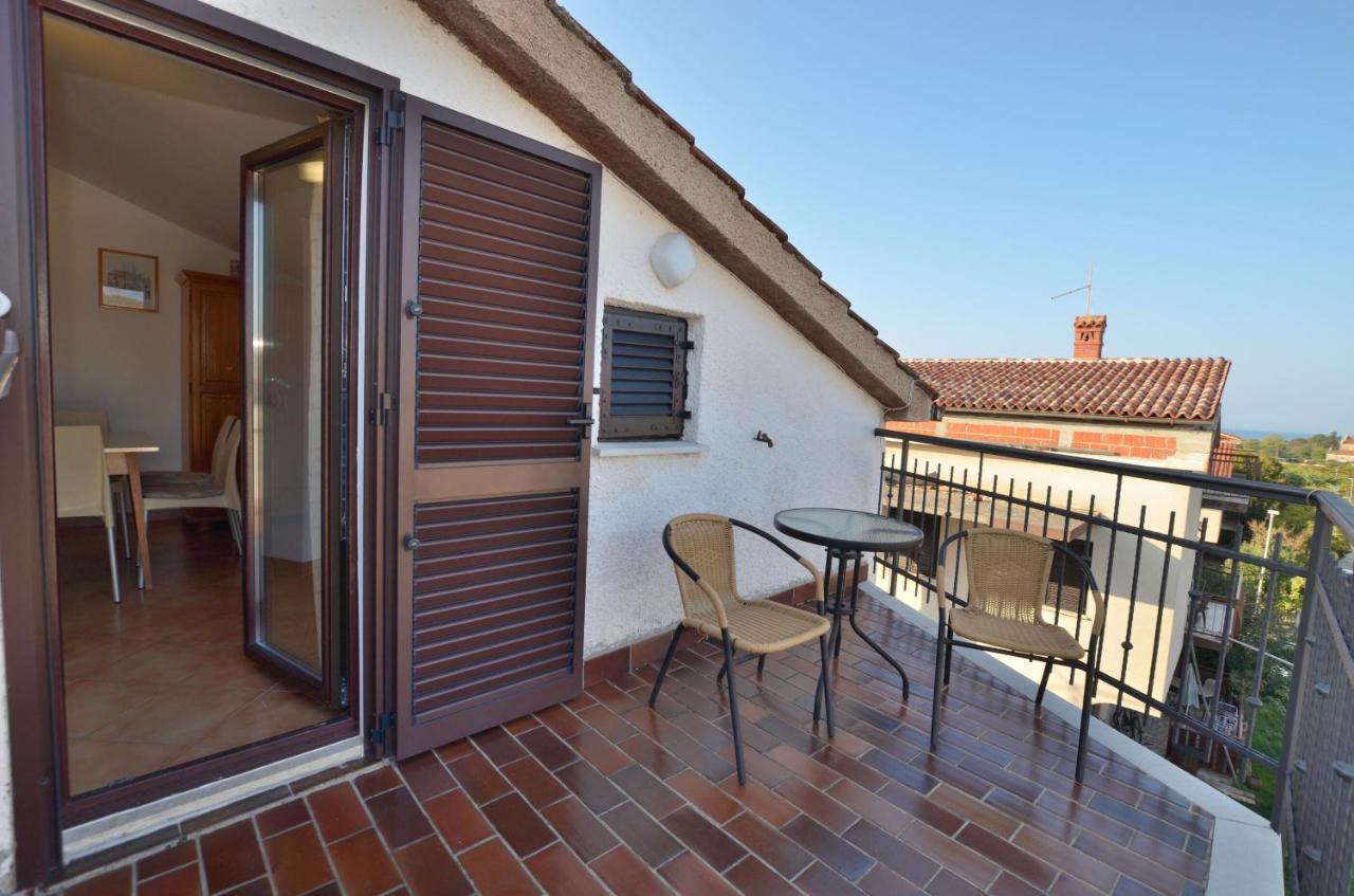 Apartment Ljiljana *